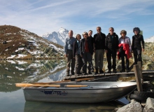 Wandergruppe-am-Surettasee